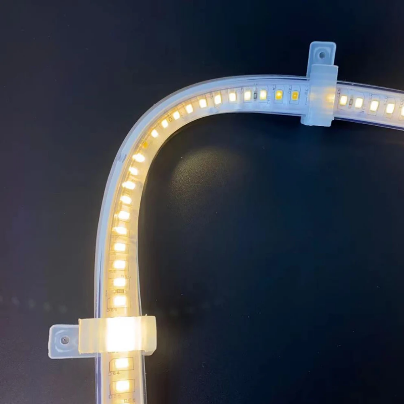 Accesorio V Para Sujetar Cinta Neon O 2835 Paquete De 100 Und