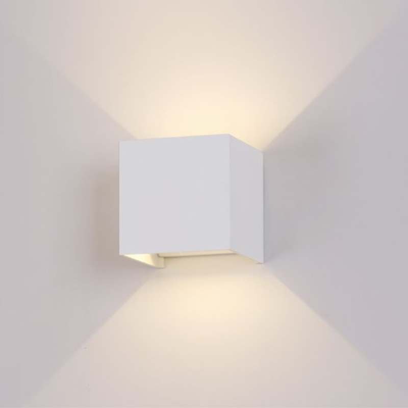 Aplique LED Cuadrado Exterior Ip54 Blanco 5W Calido 3000K Modelo Shaula