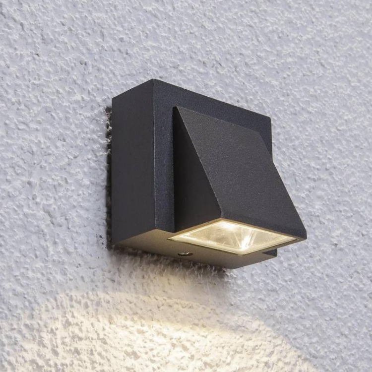 Aplique LED Simple Exterior Ip54 5W 3000K Negro Modelo Kapelle